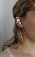 Load image into Gallery viewer, Area Earring - Helix Cartilage Earring