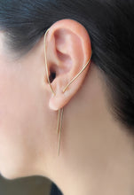 Load image into Gallery viewer, Soga Earring - 24k Gold Plated Chain Threader Earring