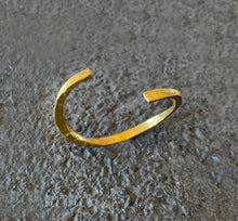 Load image into Gallery viewer, Remoli Bracelet- Raw Bronze Hammered Bangle