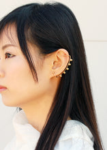 Load image into Gallery viewer, Arco Earring - Gold Ear Climber, Big Ear Crawler - MERCe