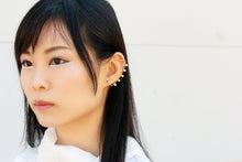 Load image into Gallery viewer, Arco Earring - Gold Ear Climber, Big Ear Crawler - MERCe