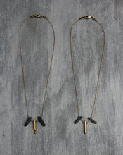 Load image into Gallery viewer, Trio Necklace - Short Quartz Stick Necklace - MERCe