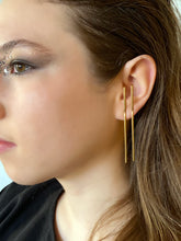 Load image into Gallery viewer, Rayo Earrings - Minimal Golden Strip Earrings