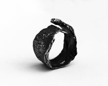 Load image into Gallery viewer, Rotura Ring - Oxidized Sterling Silver Ring - MERCe