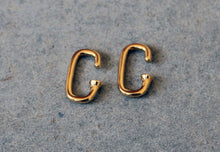 Load image into Gallery viewer, Topa - Gold Cartilage Earring - MERCe