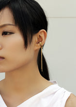 Load image into Gallery viewer, Topa Plus Earrings - Non piercing earrings with chains - MERCe