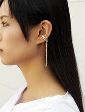 Load image into Gallery viewer, Topa Plus Earrings - Non piercing earrings with chains - MERCe