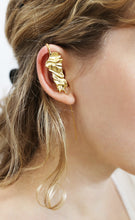 Load image into Gallery viewer, Area Earring - Helix Cartilage Earring
