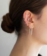 Load image into Gallery viewer, Iman Earrings - Magnet earrings with chains
