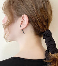 Load image into Gallery viewer, Palo Earring - Black Silver Stick Earring, Fake ear tunnels plug
