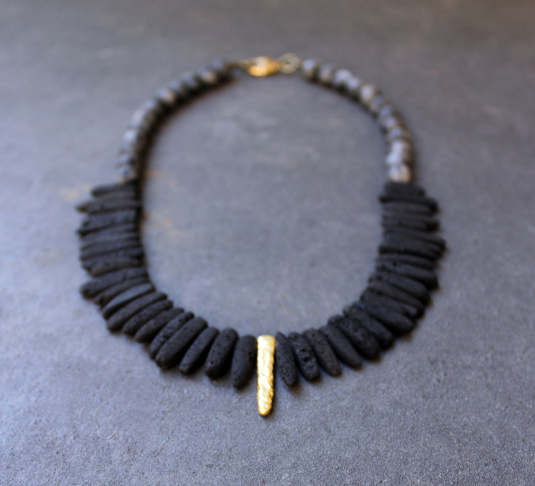 Unno Black Necklace - Black Lava Necklace - MERCe