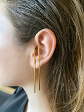 Load image into Gallery viewer, Rayo Earrings - Minimal Golden Strip Earrings

