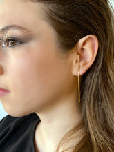 Load image into Gallery viewer, Rayo Earrings - Minimal Golden Strip Earrings
