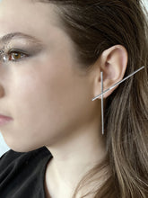Load image into Gallery viewer, Rayo - Silver Strip Earrings
