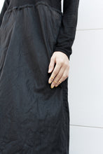 Load image into Gallery viewer, Cage Ring - Gold Fingernail Ring - MERCe
