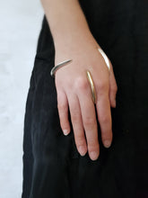 Load image into Gallery viewer, Pak Ring Gold - Avant Garde Between Finger Bronze Ring
