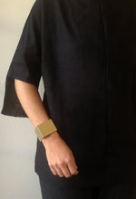 Load image into Gallery viewer, Cuadra Bracelet - Folded Square Cuff Bracelet - MERCe
