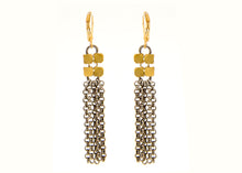 Load image into Gallery viewer, Dangle Chainmaille Earrings - MERCe
